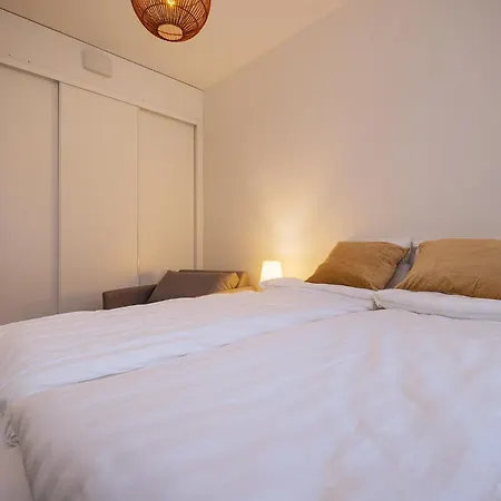 Compact 2bdr With Private Sauna *